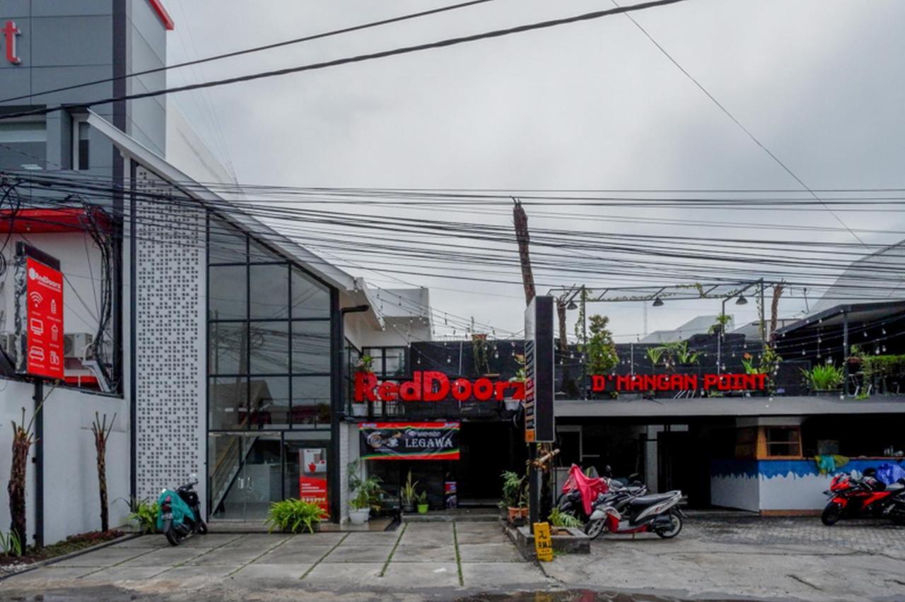 Reddoorz @ Demangan Sari Residence Pakualaman Экстерьер фото